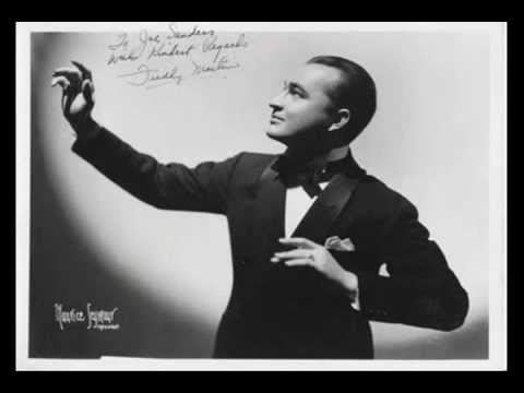 Freddy Martin & His Orchestra - Bubbles In The Wine