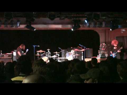 Melvins 1983 playing "Forgotten Principles" & "If You Get Bored" at ATP in Minehead, Uk 12-5-08