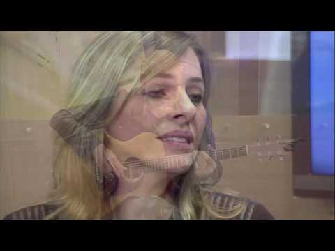 Carioca Beatrice Mason faz show em Florianópolis