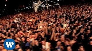 Fito &amp; Fitipaldis - A La Luna Se Le Ve El Ombligo (Directo 2004)