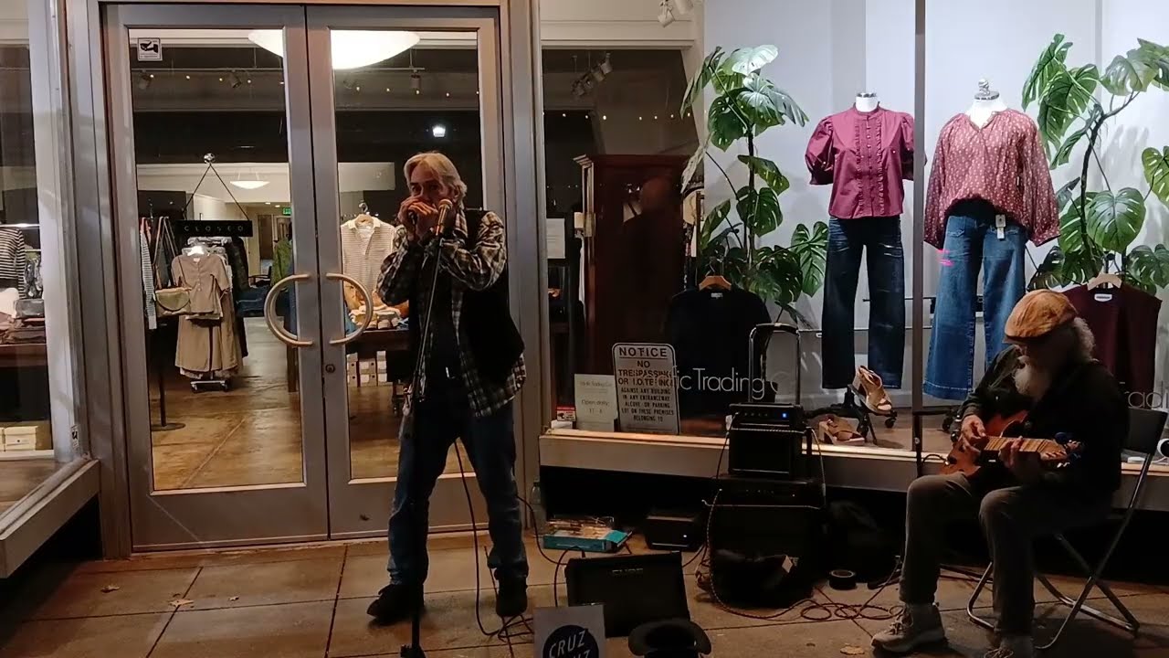 Video of Cruz Bluz performing Elmore James blues classic "The Sky Is Crying"