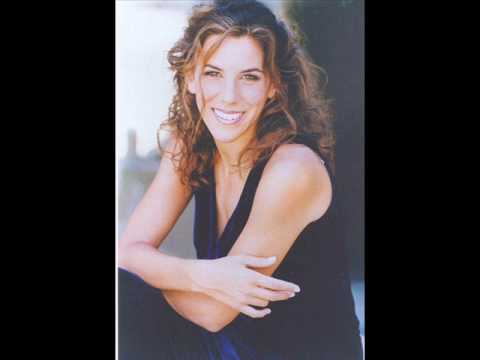 Consuelo No vale la pena enamorarse.wmv