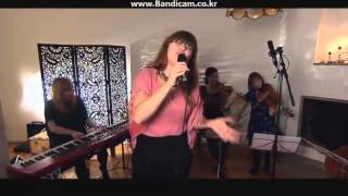 Linnea Henriksson - Lyckligare Nu (Live @ Fredagkväll med Malin)