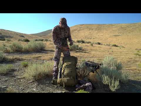 What does Remi Warren pack for a 5 day hunt?