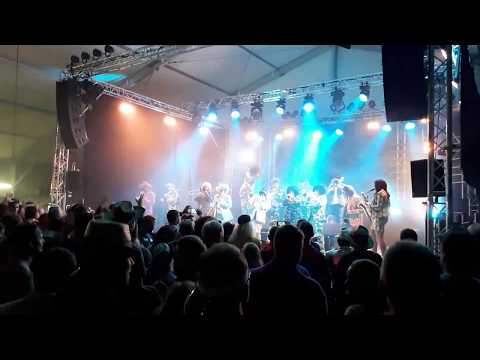 Ze Quaffeurz - Hawai Five-O / Would you go to bed with me / Misirlou - Woodstock der Blasmusik 2018