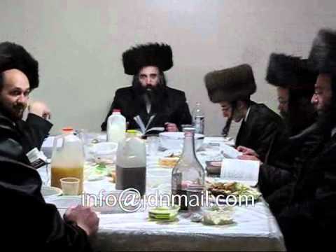 Borsha Rebbe Conducting Yahrtzeit Tish For The Imre Yosef Iyar 5772
