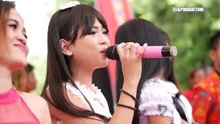 Download lagu ANTARA SENYUM DAN PERANG   HARNAWA , NISYA PANTURA feat ALL ARTIST ROLLYSTA GOA KREO 2018 mp3