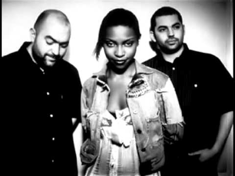 Videoclip de Wonders Never Cease (Soulseekerz Club Mix) — Morcheeba