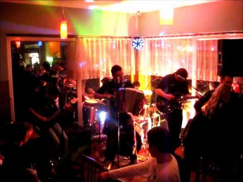 Skupina Mladi Gamsi - Čreda v galopu (live)