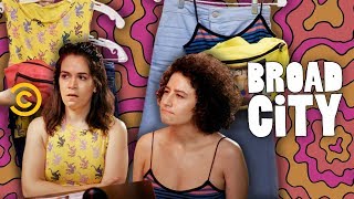 A Look Inside Abbi and Ilana’s Season 5 Wardrobe - Broad City
