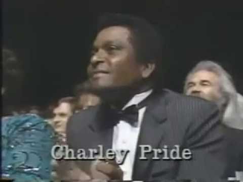 1990 CMA When I Call Your Name