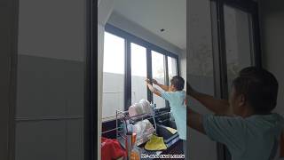 ชุดหน้าต่างบานเลื่อนแบ่งสีเปิดกลางพร้อมมุ้ง