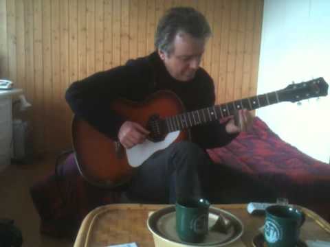 King Richard Koechli plays Amazing Grace.MOV