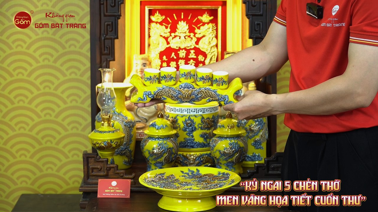 Kỷ Ngai 5 Chén Thờ Men Vàng Họa Tiết Cuốn Thư