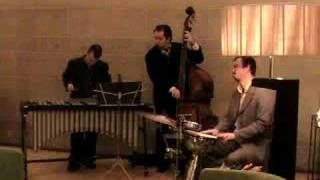 Leonardo Cioglia Trio - Luisa (Toninho Horta)