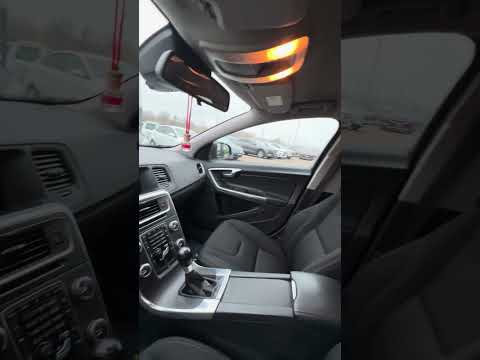 фото volvo v60 i рестайлинг 0