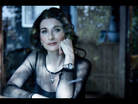 Louise Carver - Nothing Feels Good Without You ( Acoustic Version )