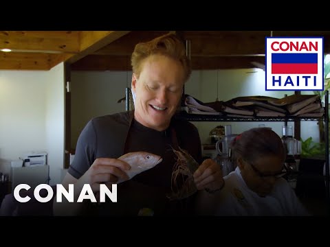 コナンはワールド・セントラル・キッチンで料理をすることを学ぶ - CONAN on TBS (Conan Learns To Cook At The World Central Kitchen  - CONAN on TBS)