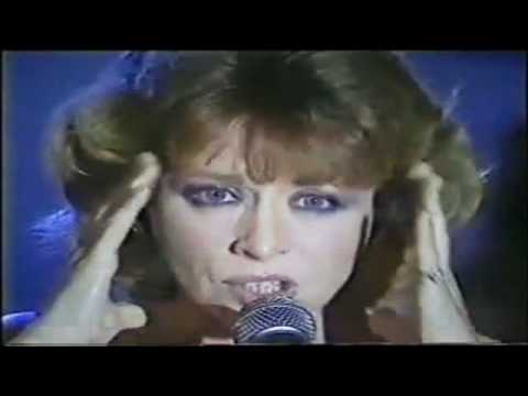 MARI TRINI- EL VERBO AMAR