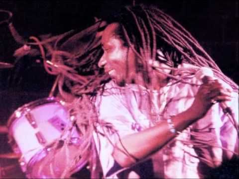 Smaddy Pickiney - Ras Abraham (Hallowedsound's Smoke & Mirrors mix)