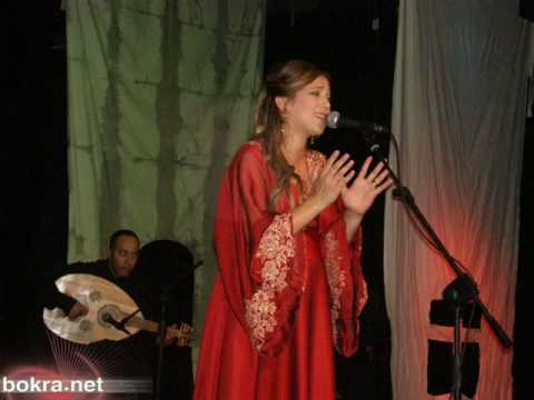 دلال ابو امنه وابداعها في حيرت قلبي معاك