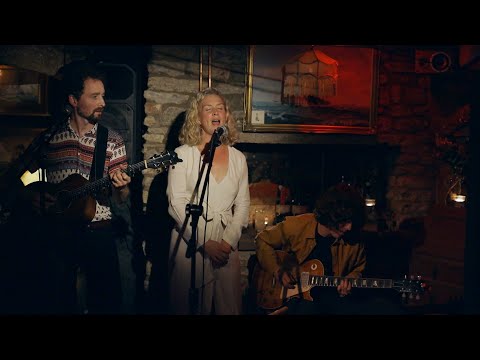 Beth Rowley & DG Solaris - Wayfaring Stranger | Night River
