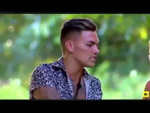 Sam is taking the next step in the relation with Chloe.