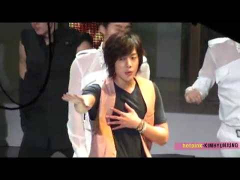 [Fancam] SS501 Hyun Joong Focus - "LOVE YA" (SS501 Fan Service) @ Music Core [10.06.12]