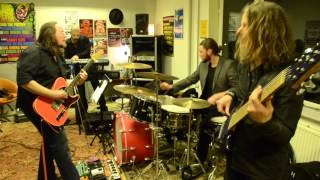 Promovideo by  Alanis! the Alanis Morissette tribute.