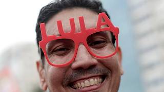 Lula destekçileri, ikinci tur öncesi adını Rio sularında yazdı