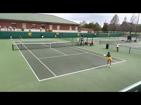 Alicia Herrero Linana gets singles win against Texas