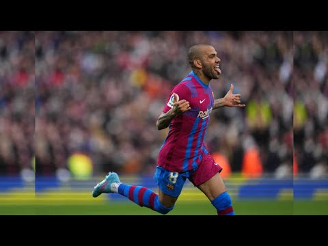 Dani Alves: The Brazilian and an amazing goal.