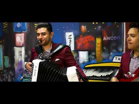 Danny Felix y Los de Finix - El Lunar