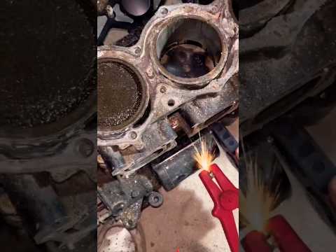 Engine cylinder piston cleaning easily 😃😅 #shorts