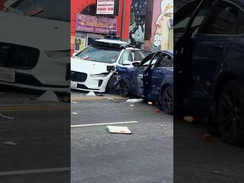 Three-way crash with vehicle, Waymo leaves 3 injured