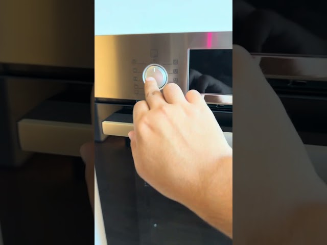 Vídeo relacionado con Bosch - Horno Multifunción, Serie 4, 60 cm. de ancho, Asistente de limpieza con agua, 3D Hotair, Acero, HBA514ES3