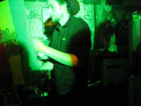 Fitta Warri ls. Dandelion Soundsystem  rise Dubquake Vienna 09