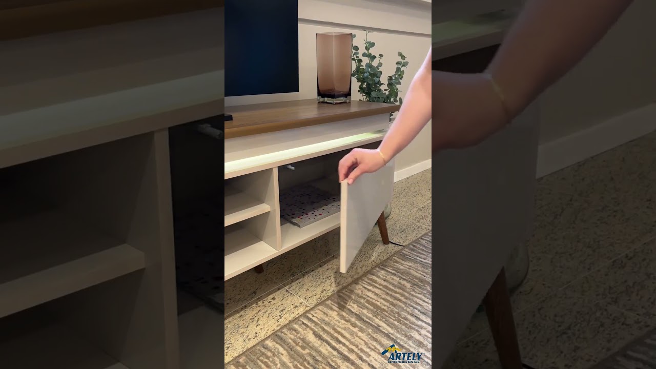 Thumbnail do vídeo - Rack Lumina - Pinho C / Off White