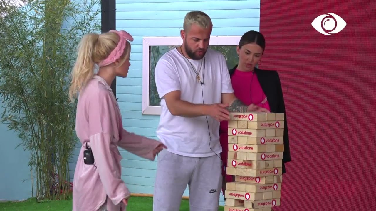 Debat për lojën Jenga/ Sfida e Deamishel, të flasë me gojën mbyllur