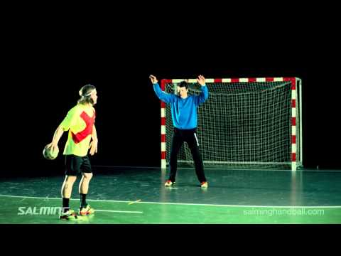Salming Handball Goalkeeper - Save with trailing arm