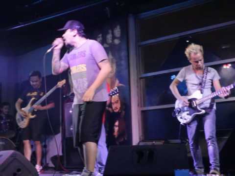 Method - Zepo (Live at Checkpoint Bar Bf Pque)