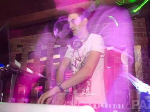 Showtek ft We Are Loud Vs. David Guetta Ft Skylar Grey-Booyah Shot Me Down (DJ Defbeat Mash Up)