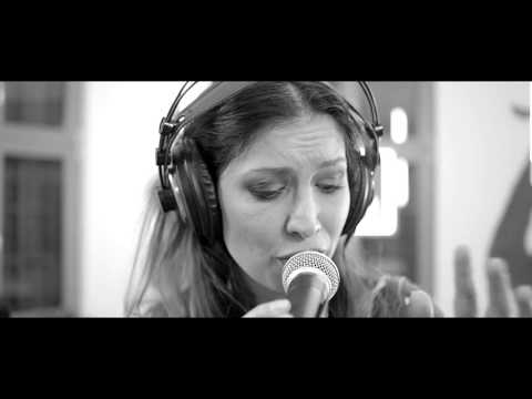 Cristina Balan - Issues (Julia Michaels cover || ULive Session)
