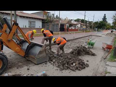 Realizan arreglos de calle en Olavarría entre San Martín y San Juan