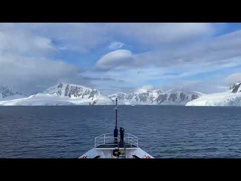 Sailing to Doumer Island