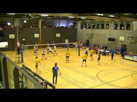 Compaen viert feest in Hengelo