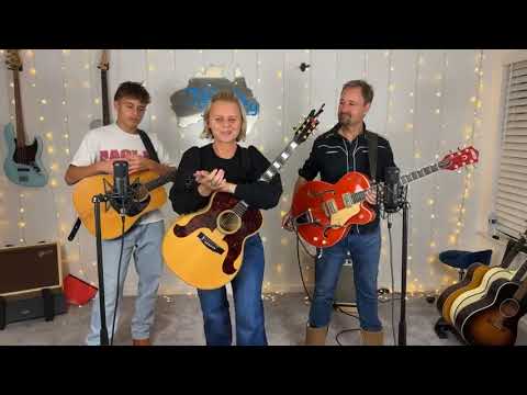The French Family Band - Live from our Lounge Room #42