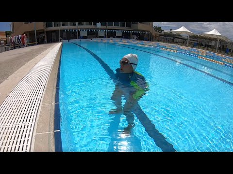 Learn To Swim - Step 1: Breathing & Familiarising With Water - How To Swim For The First Time