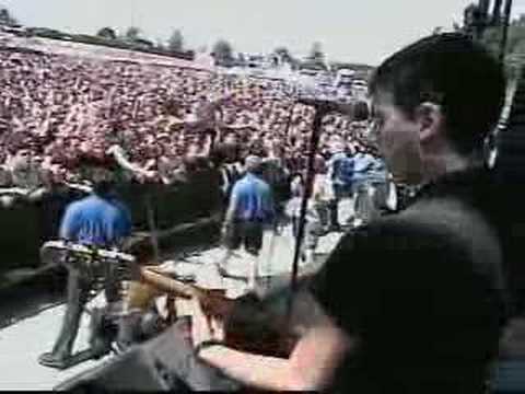 Videoclip de Underground Network (Live) — Anti-Flag