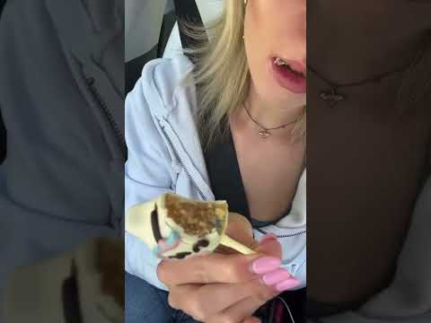 What’s inside the unicorn cake pop??… #shorts